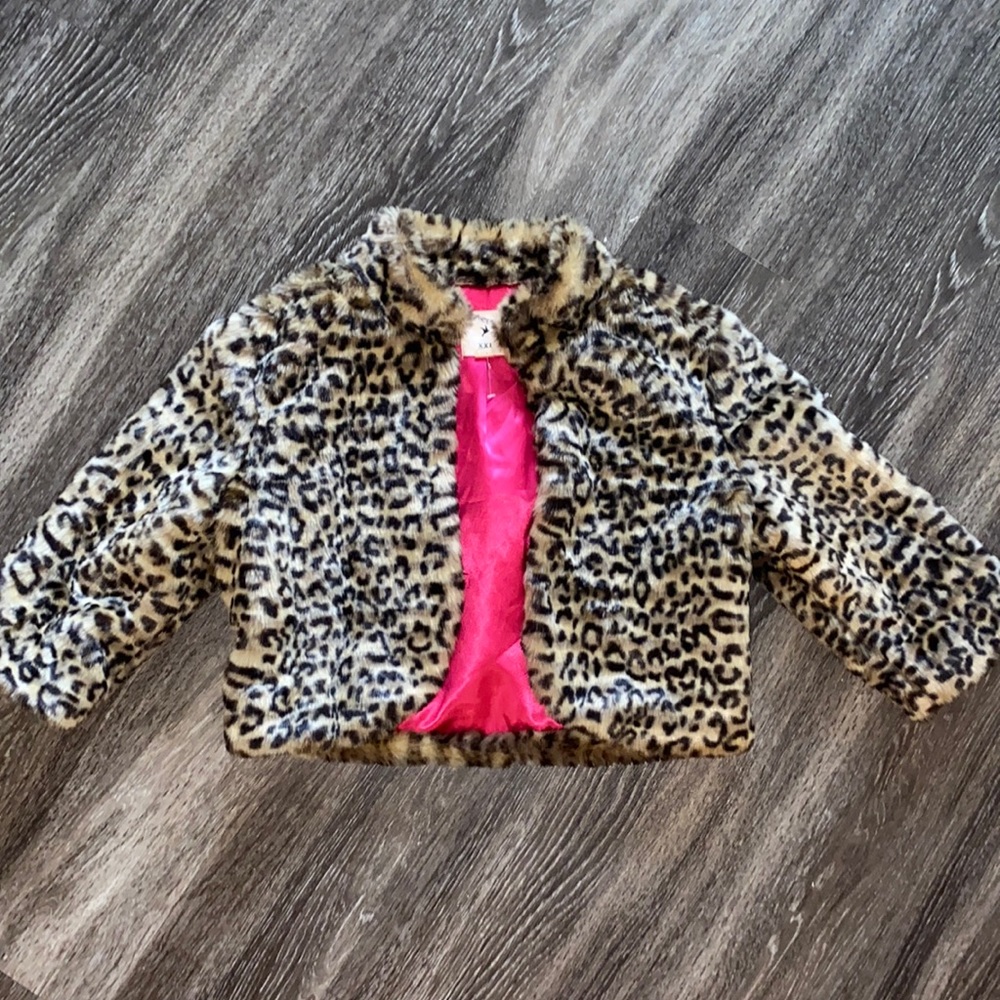 Leopard Faux Fur, silk lined 3/4 sleeve jacket